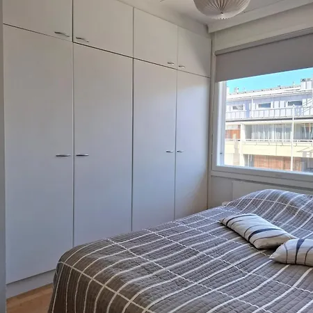Spacious One-bedroom In The Center, Close To The Train Station Huoneisto